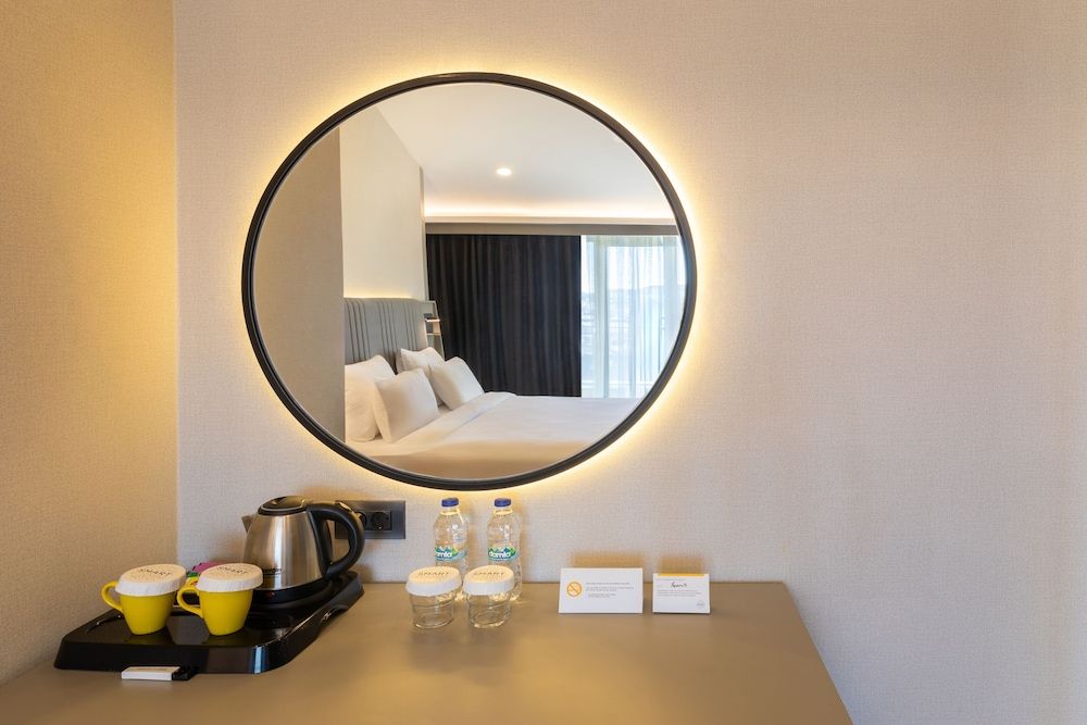 Smart by Dedeman Eskisehir Deluxe Suit King River View Room 2