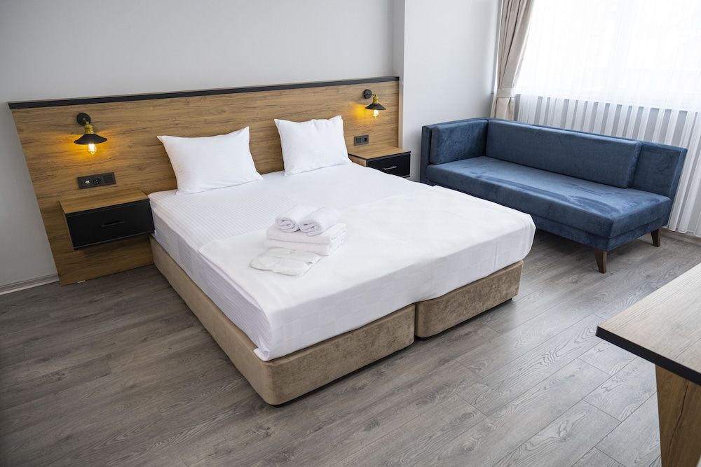 Comfort Center Family Quadruple Room 3