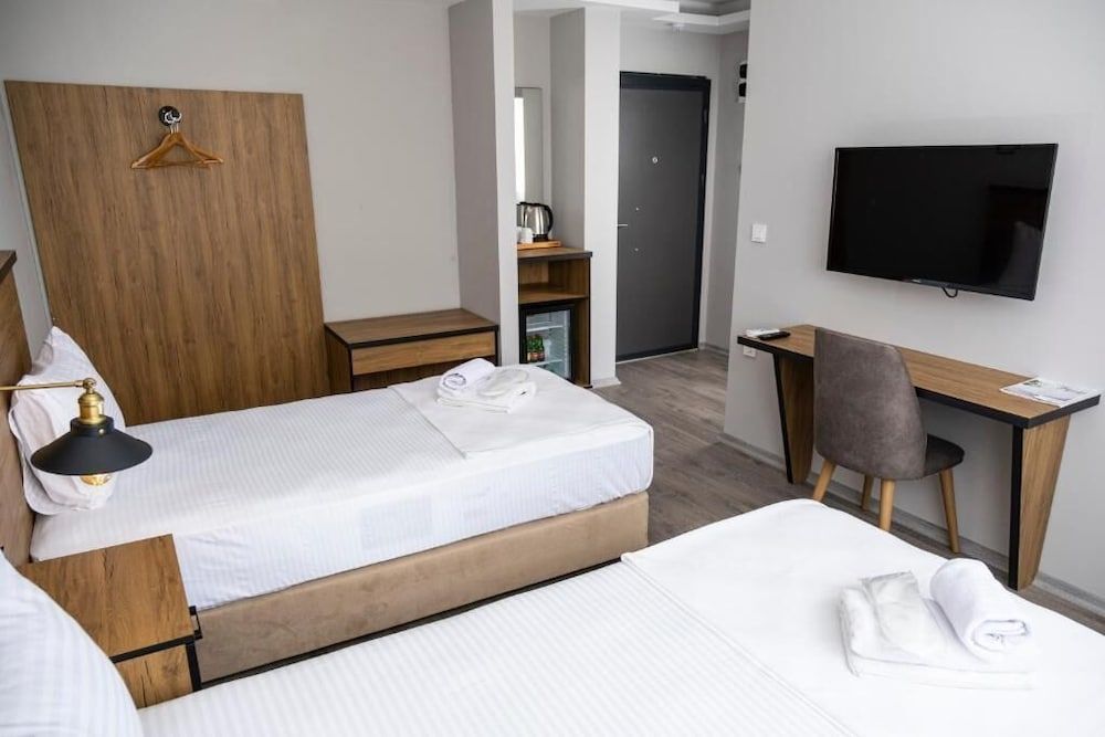 Comfort Center Family Quadruple Room 7