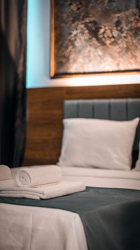 ND Suite Business Room 9