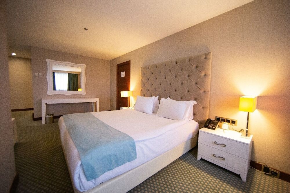 Nevali Hotel Deluxe Single Room 3