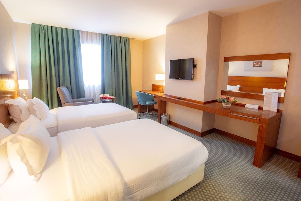 Nevali Hotel Deluxe Twin Room 2