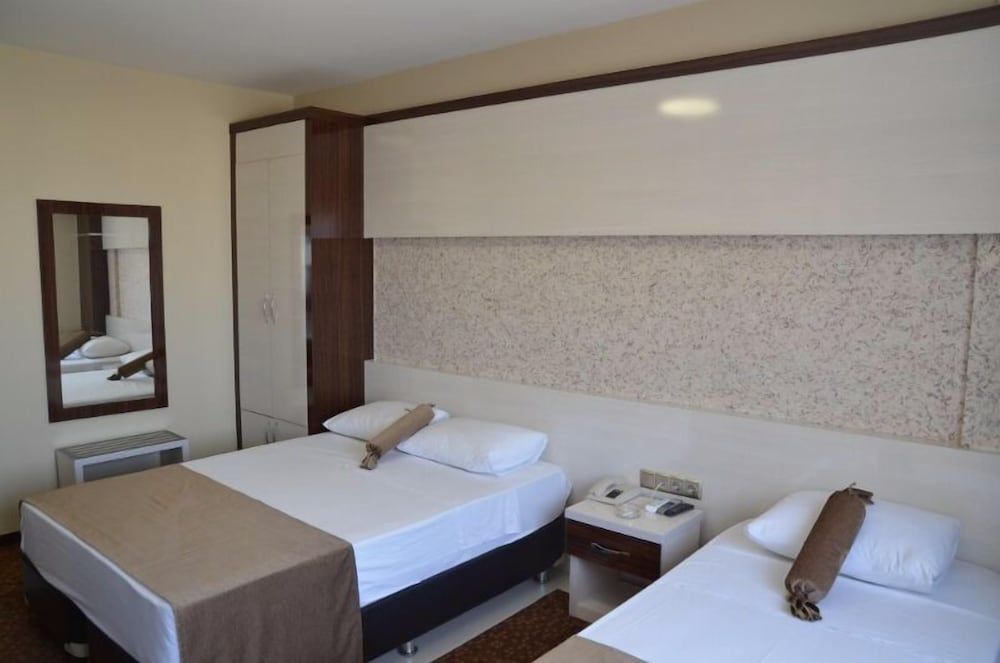 Napa Otel Standard Triple Room 2