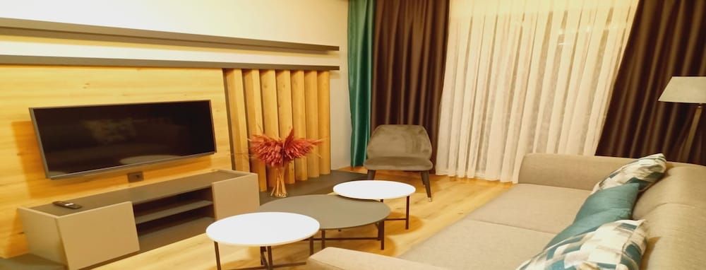 Dinamik Otel Deluxe Suit Room 7