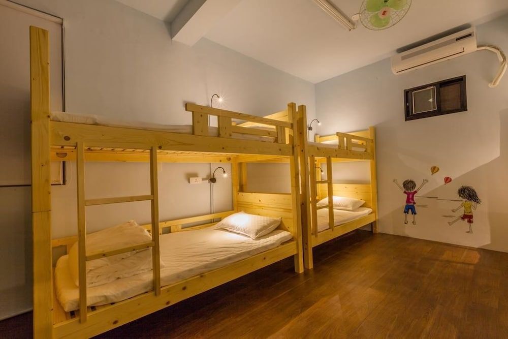 GoldenHouse Hostel Economy Shared Dormitory, Mixed Dorm, Non Smoking 3