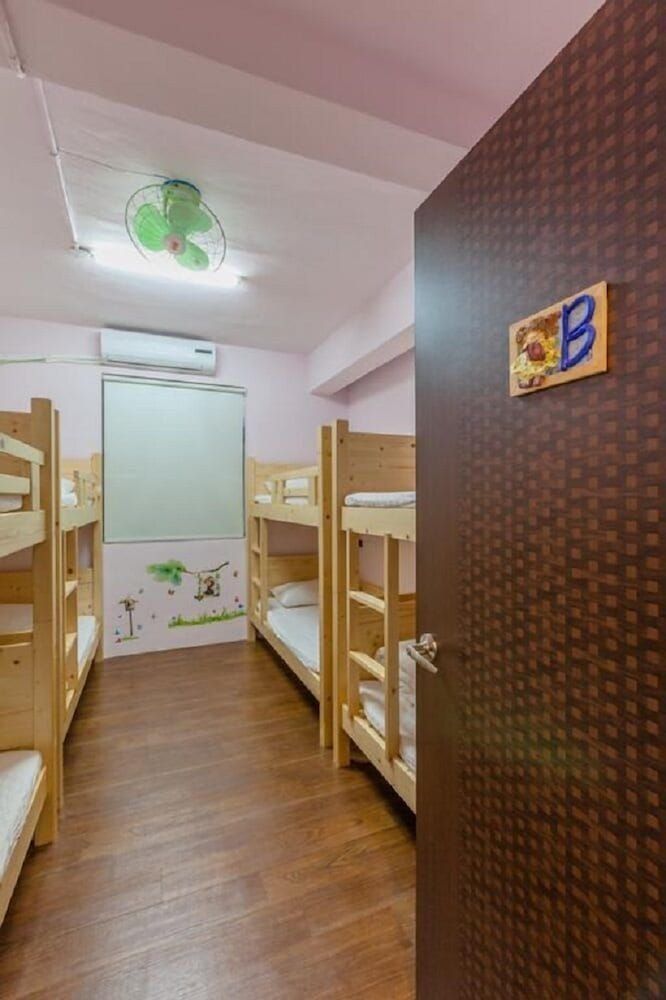 undefined GoldenHouse Hostel 7