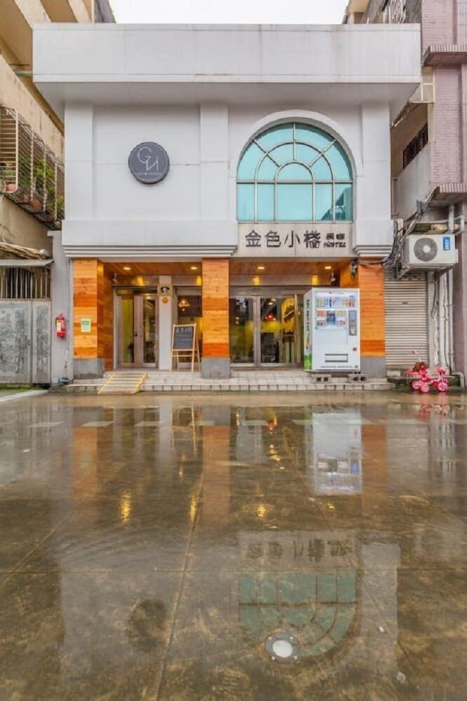 undefined GoldenHouse Hostel 5