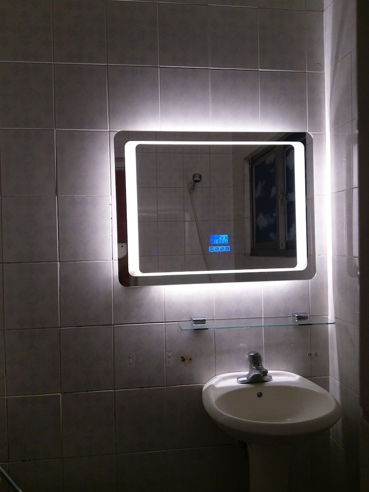 undefined Vanilla Inn 9