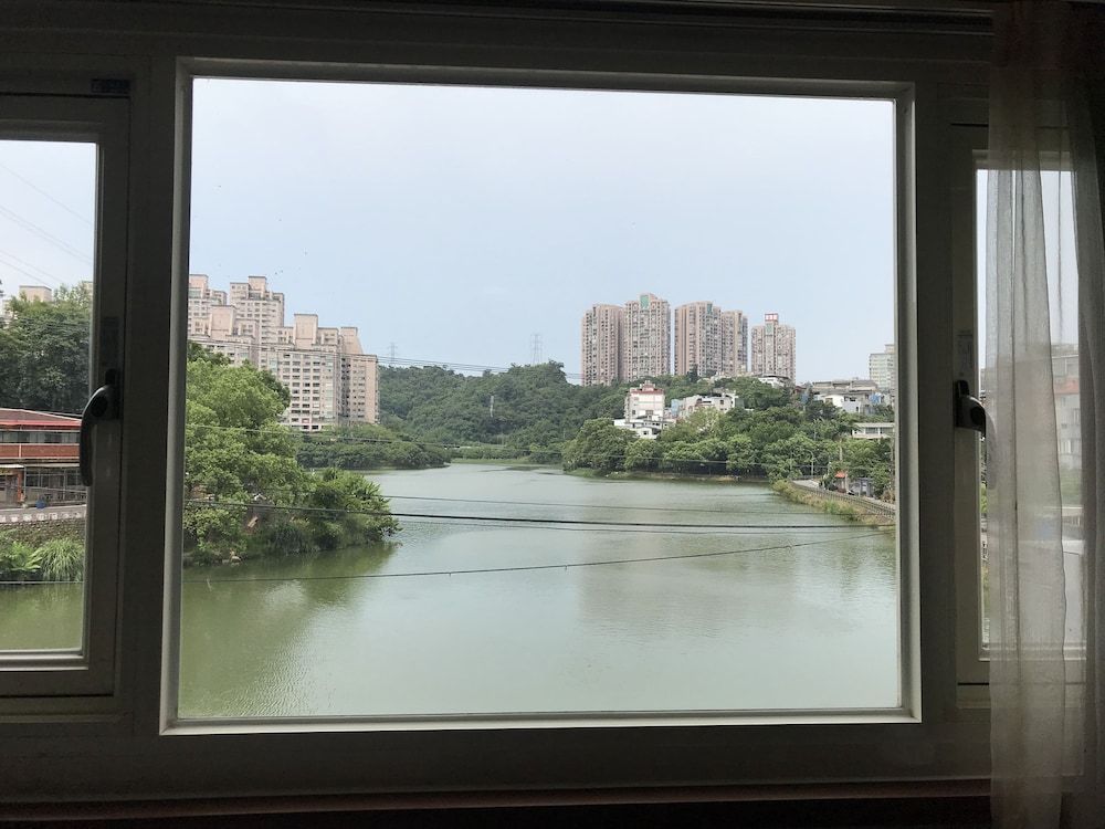 Gin Lon Lake motel Superior Double Room 5