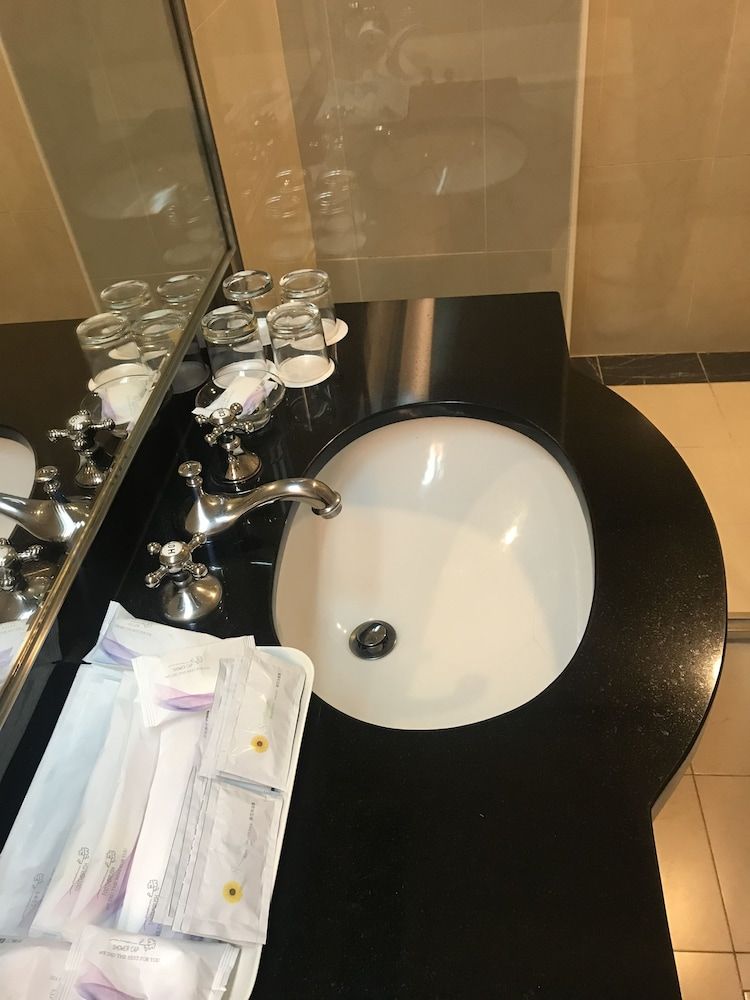 Gin Lon Lake motel Deluxe Quadruple Room 2