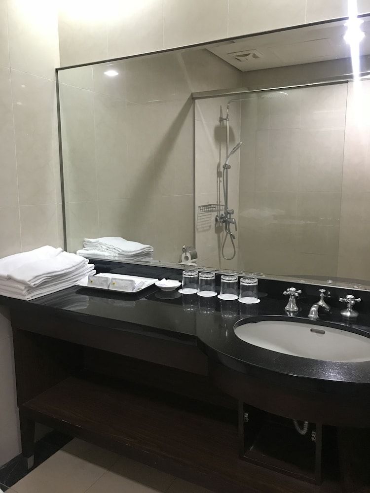 undefined Gin Lon Lake motel 10