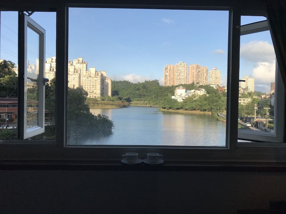 undefined Gin Lon Lake motel 3