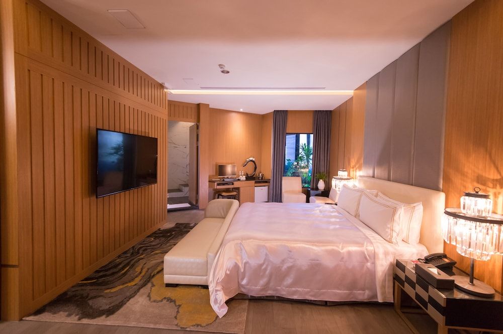 Presidential Suite (Check in after 21:00)