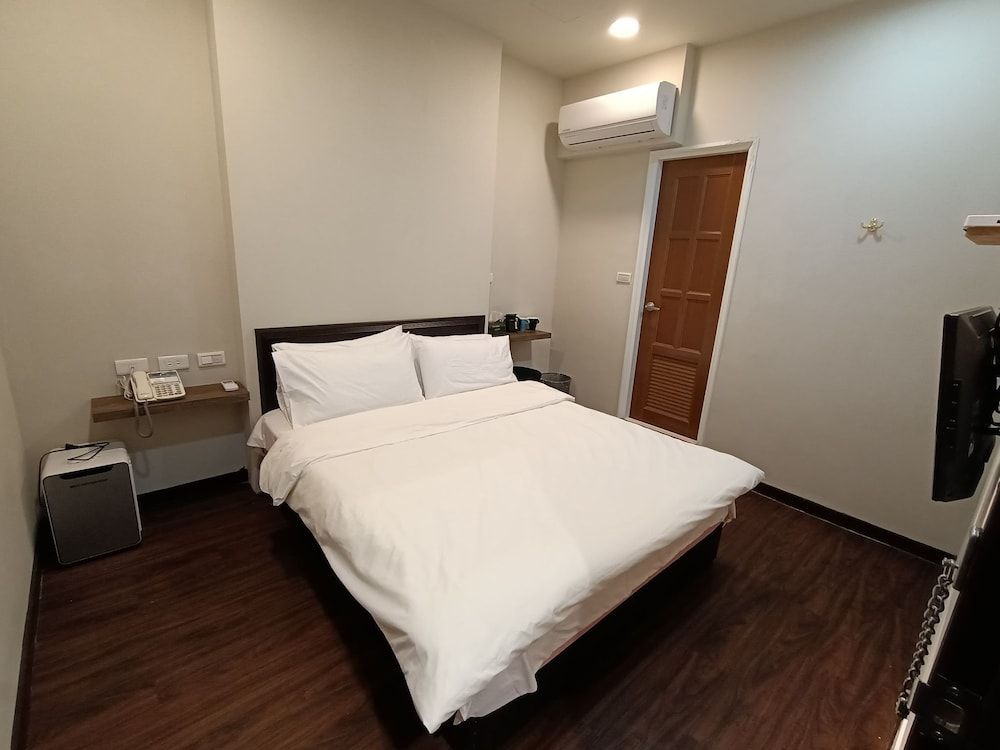 undefined Sin Wu Fu Hotel 7