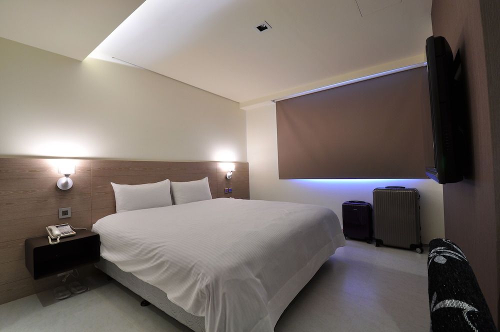 undefined Hotel 20 Alley 8