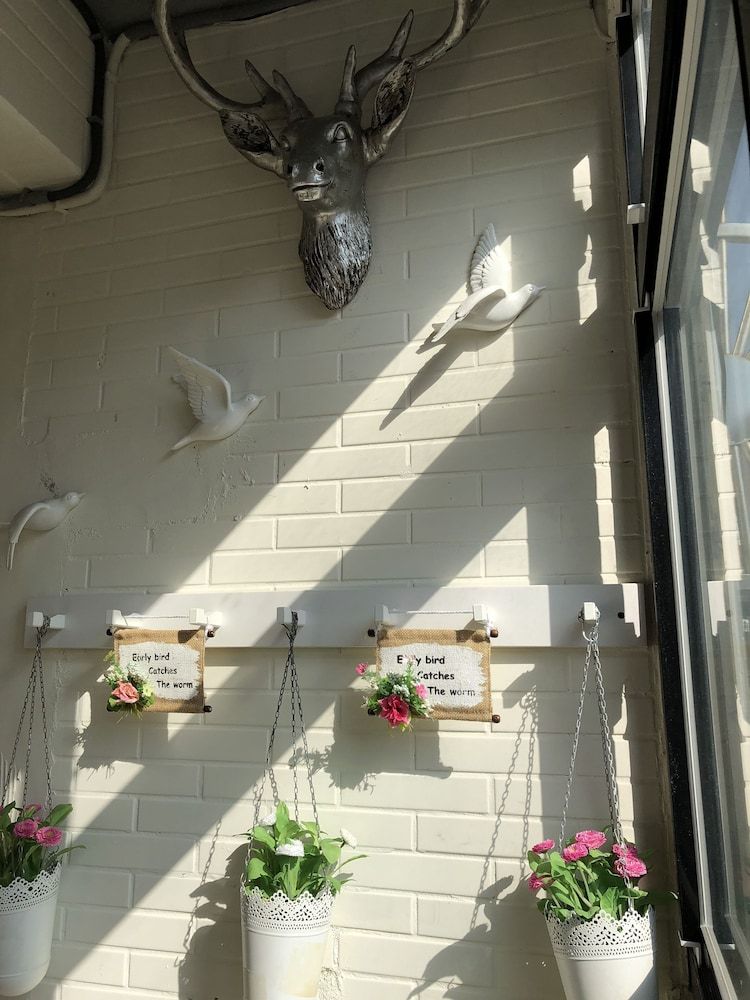 undefined Chi House 3