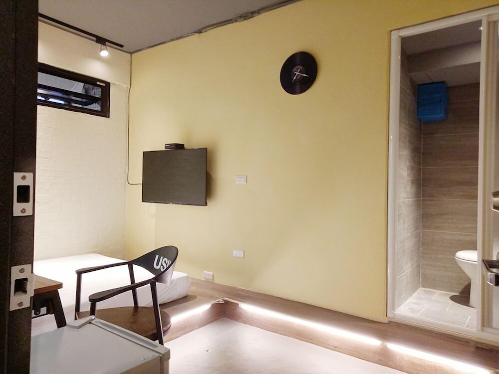 undefined Chi House 7