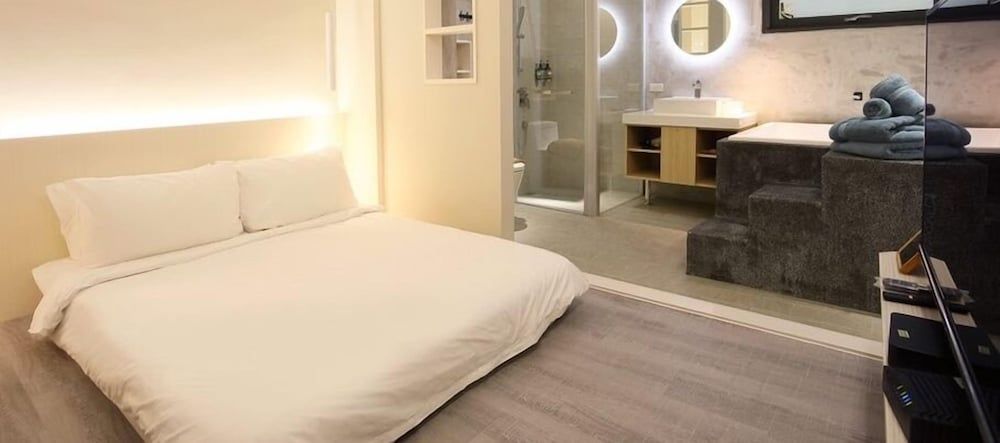 undefined Happiness Bubble 5