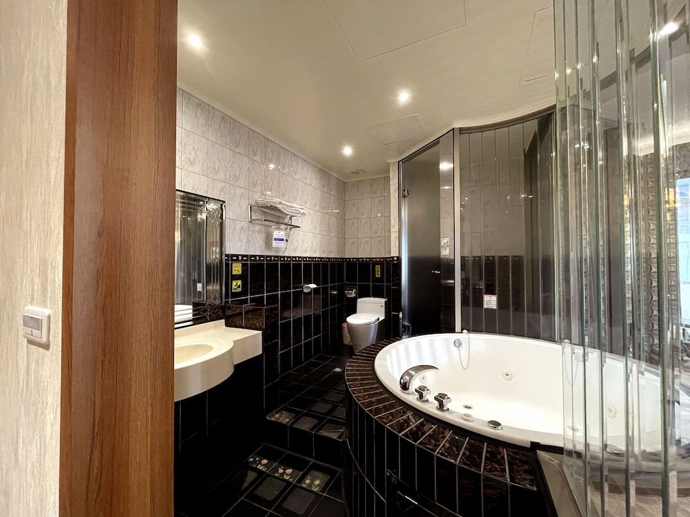 King & Princess Motel-Rende Deluxe Double Room, 1 Queen Bed 10