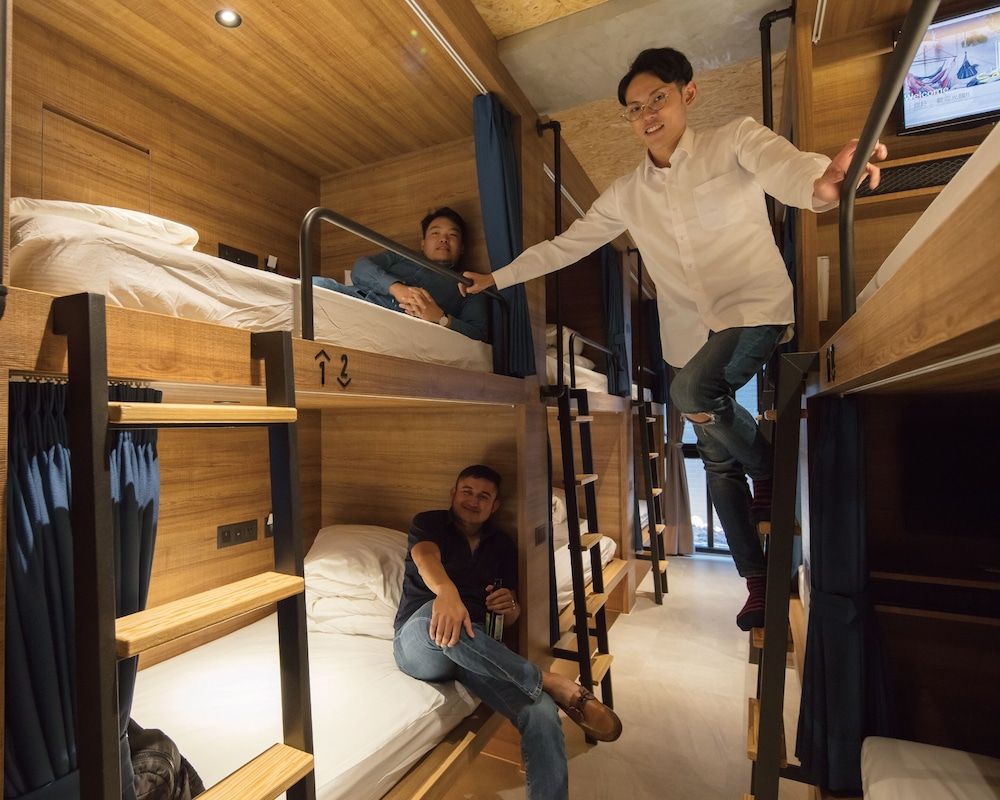 Shared Single Dormitory, Men only, Shared Bathroom