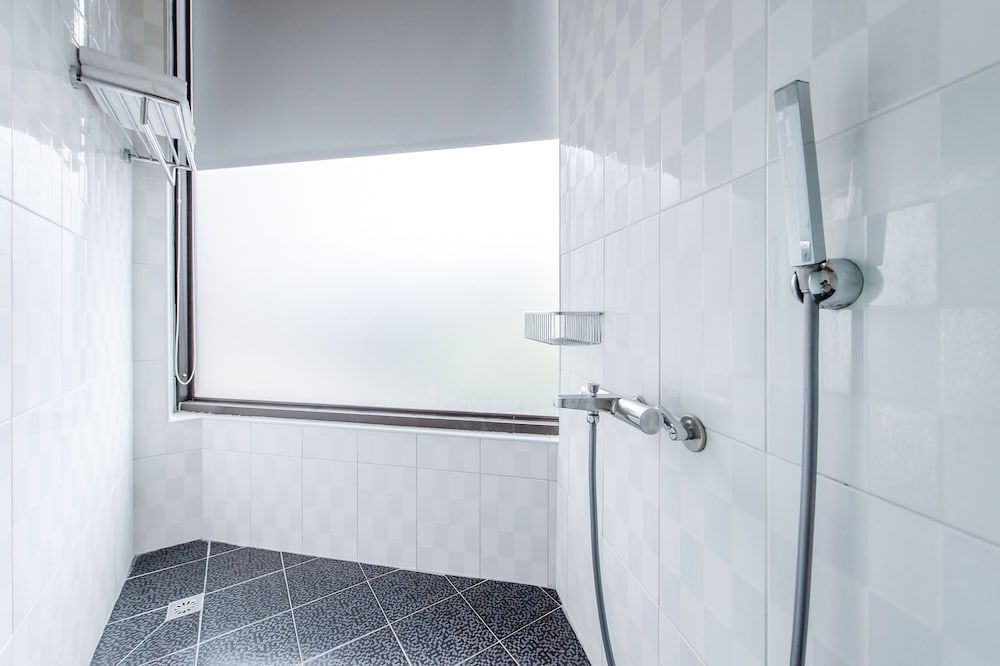 Lightness Hotel Twin Room, City View 14