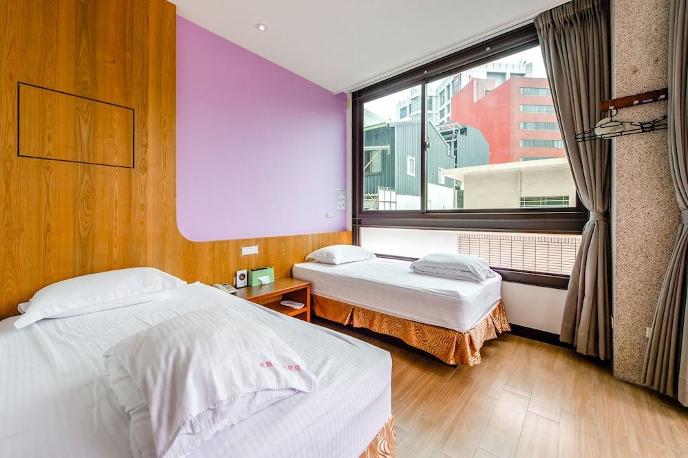 Lightness Hotel Twin Room, City View 10