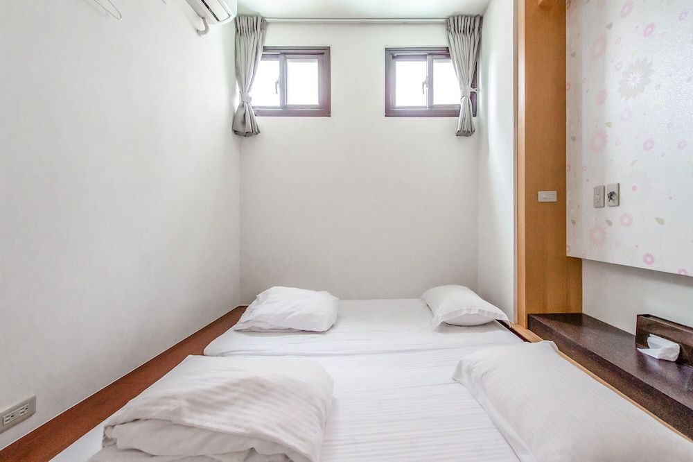 Lightness Hotel Family Quadruple Room 16