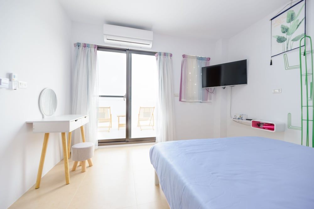 Double Room (RF01)
