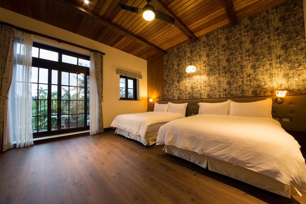 Quadruple Room (302)