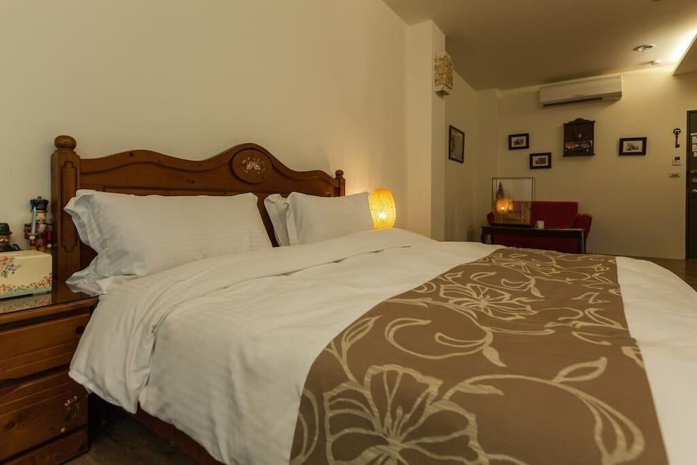 Tree Lake B&B Romantic Double Room