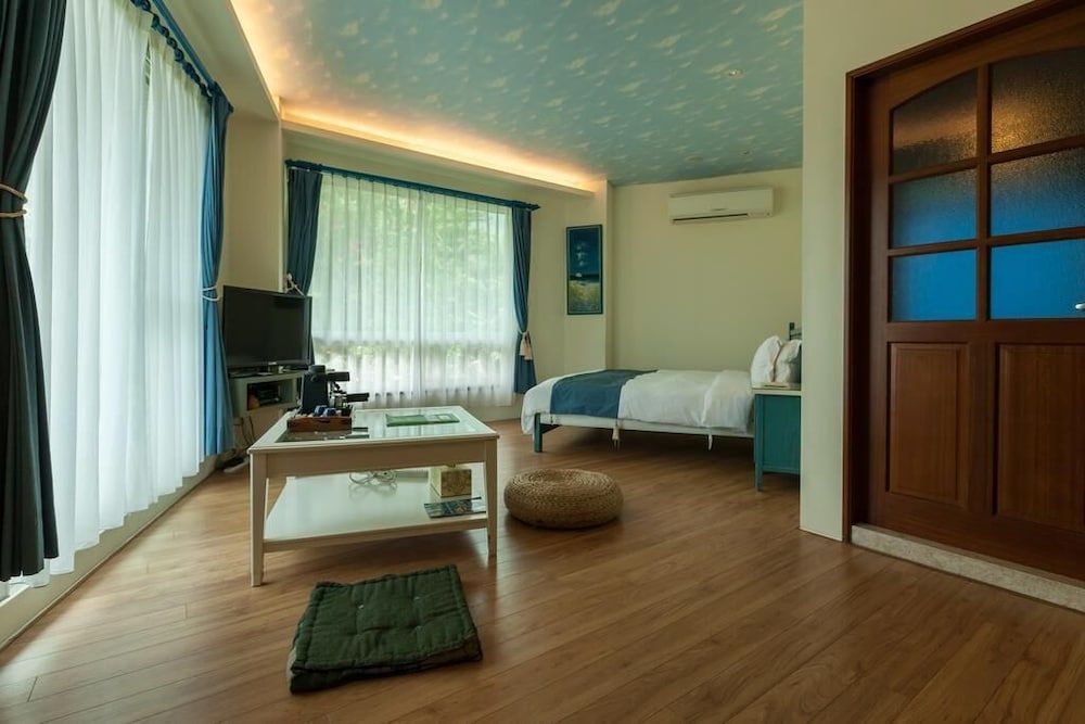 Tree Lake B&B Romantic Double Room 7