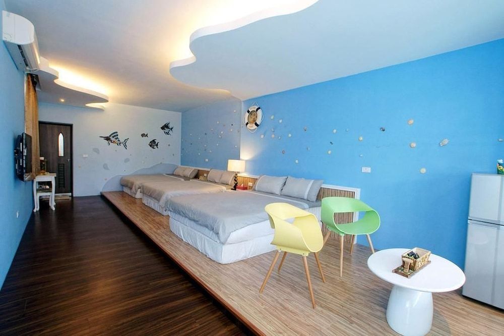 Family Room, Garden View