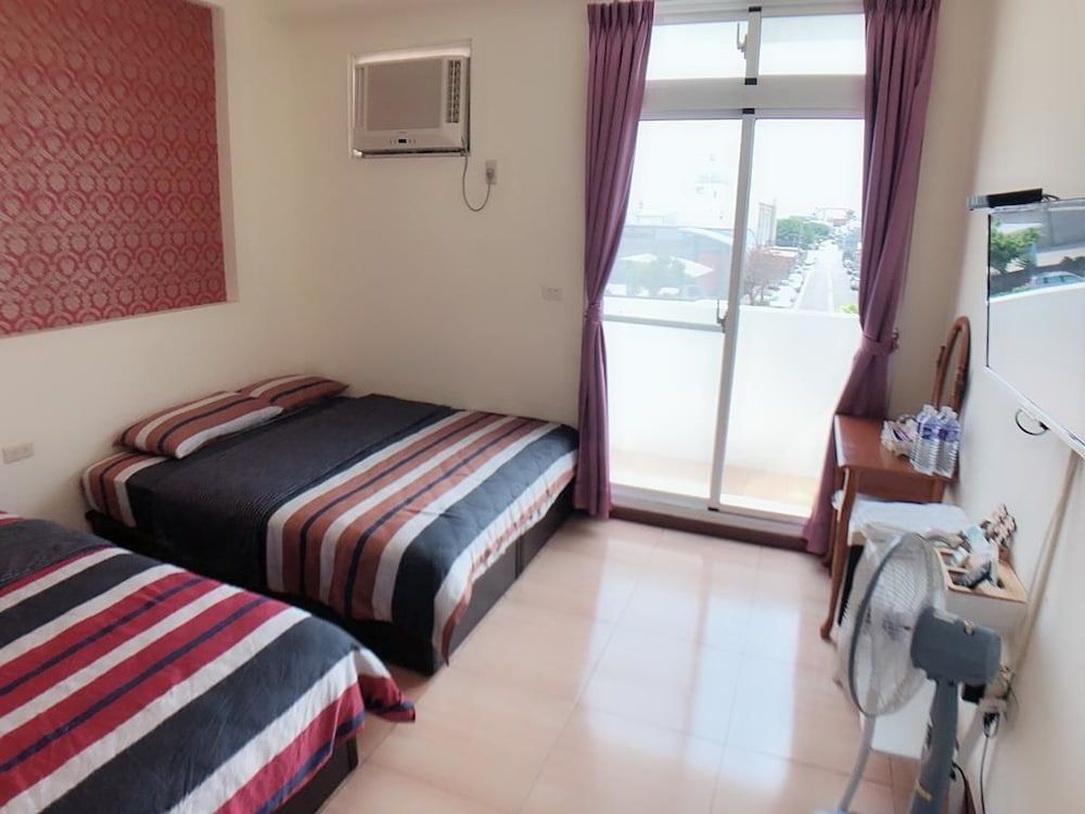 Quadruple Room (302)
