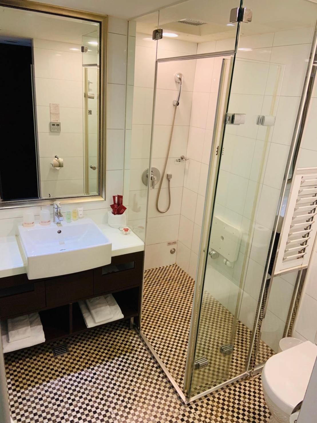 Quad Room