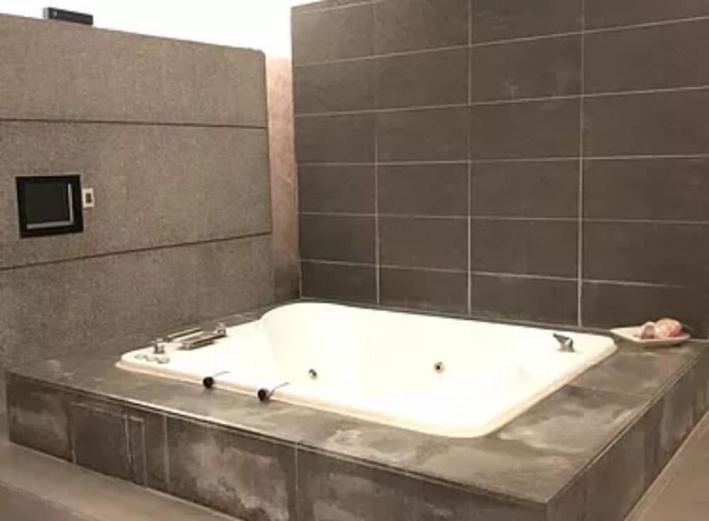 Hiye Motel Superior Double Room 5