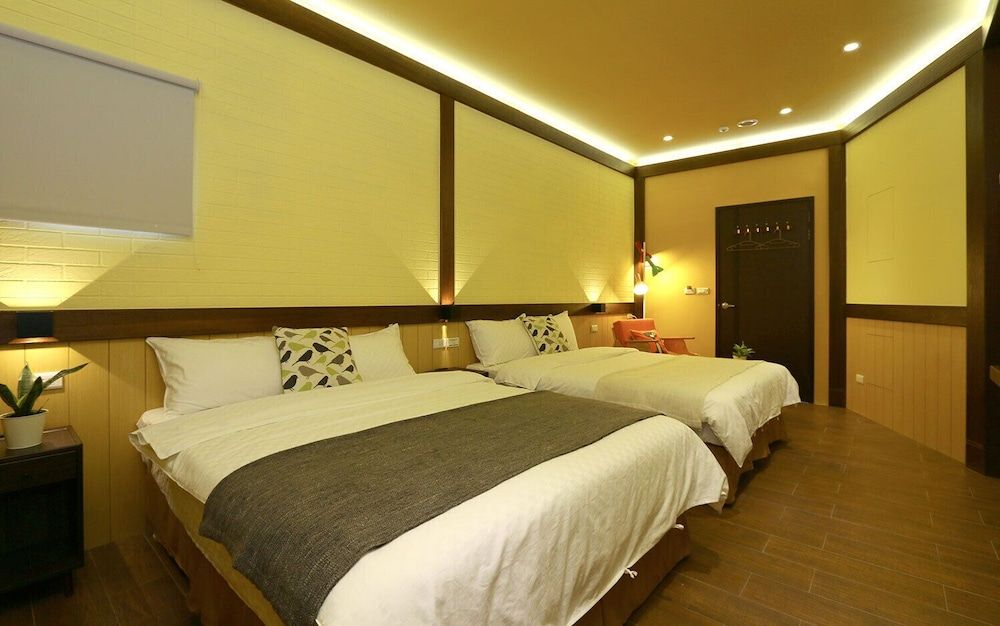 Quadruple Room (302)