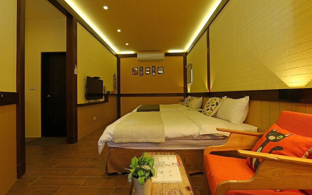 Quadruple Room (302)