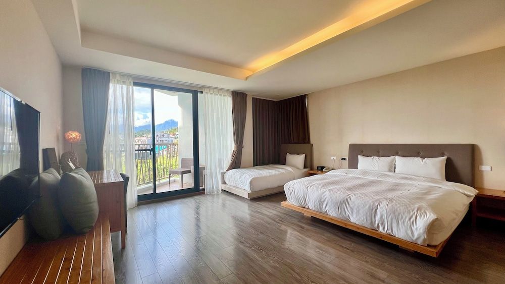 Sinasera Resort Classic Triple Room, Multiple Beds, Mountain View 3