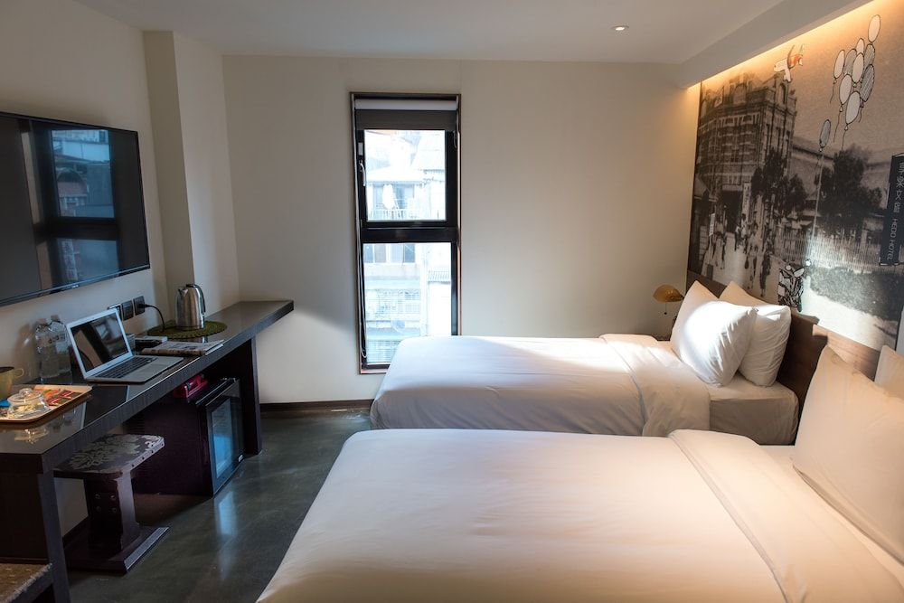 Ximen Hanzhong 19 Deluxe Double Room, Bathtub 8