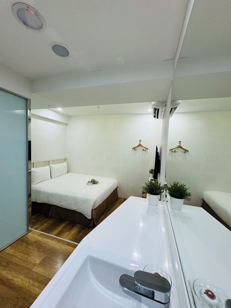 APause Inn Classic Double Room (No Window) 3