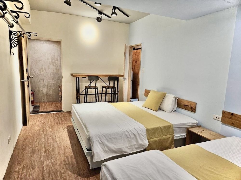 Super Star Hostel Ximending MRT Nordic Family Suite, 4-8 Pax, 2 Bedrooms, 1.5 Bathroom, Elevator Building 4