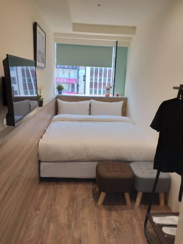 undefined Homy Inn Zhongxiao Dunhua 4