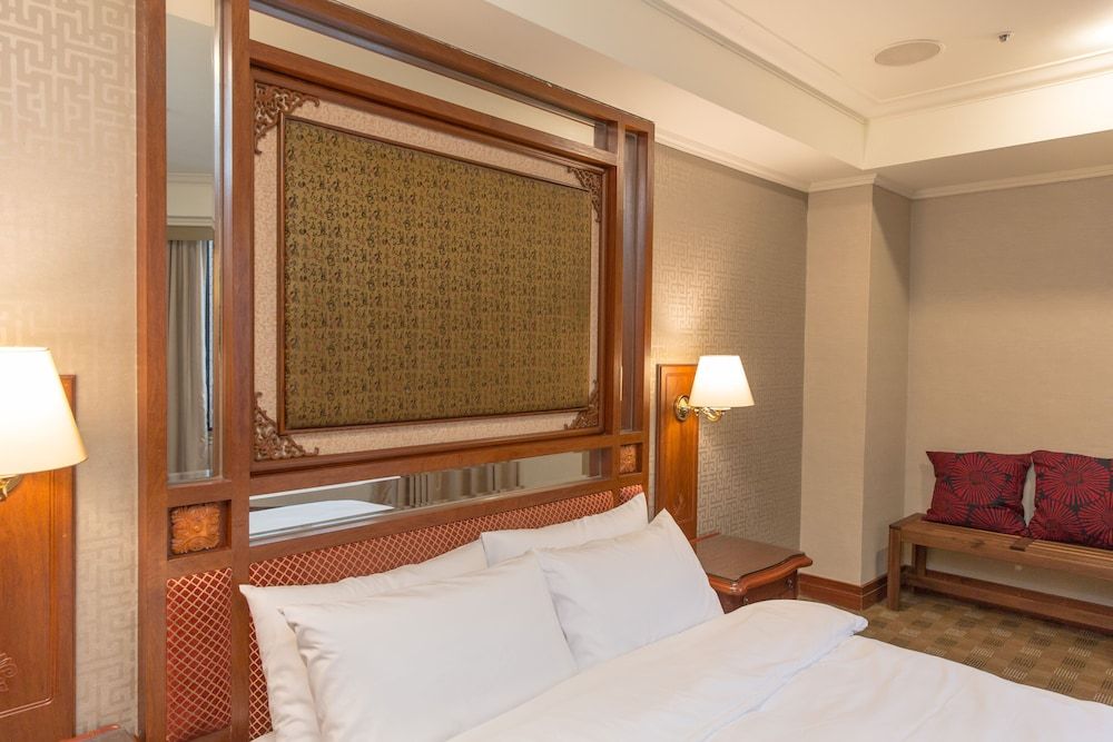 MT House Comfort Room (T04) 2