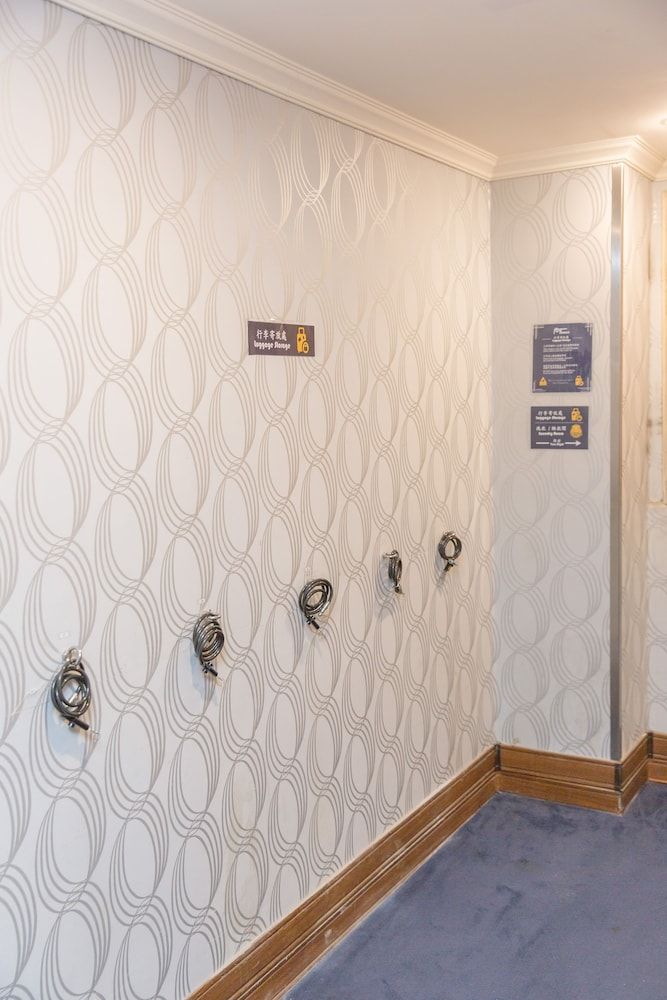 undefined MT House 6