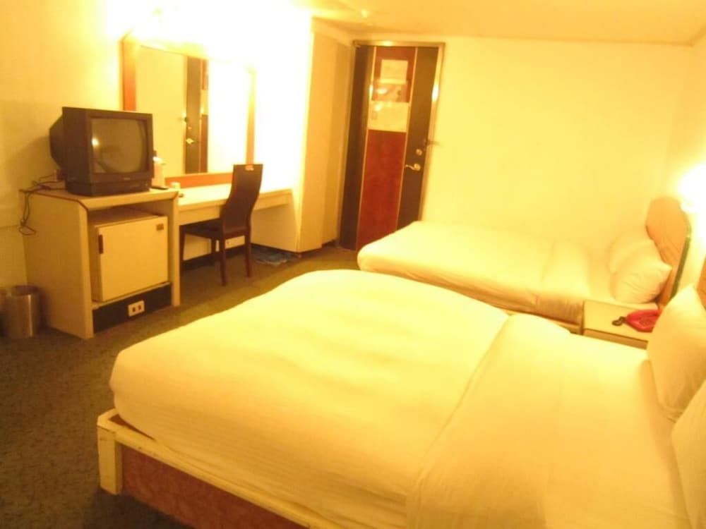 undefined Fortune Hotel 8