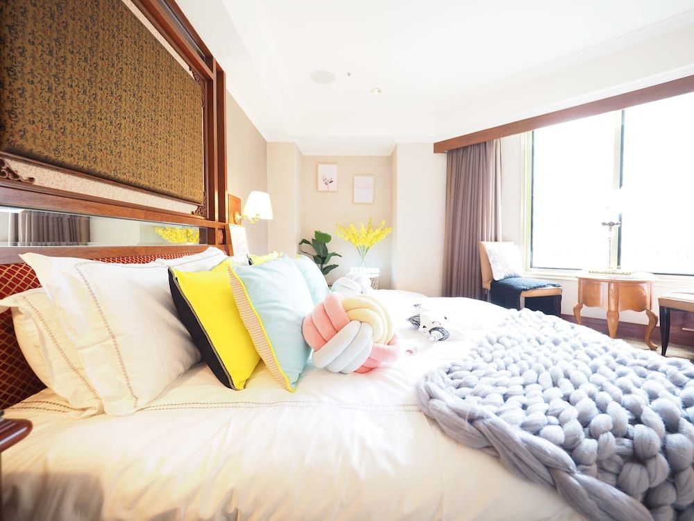 undefined Capital Family 2