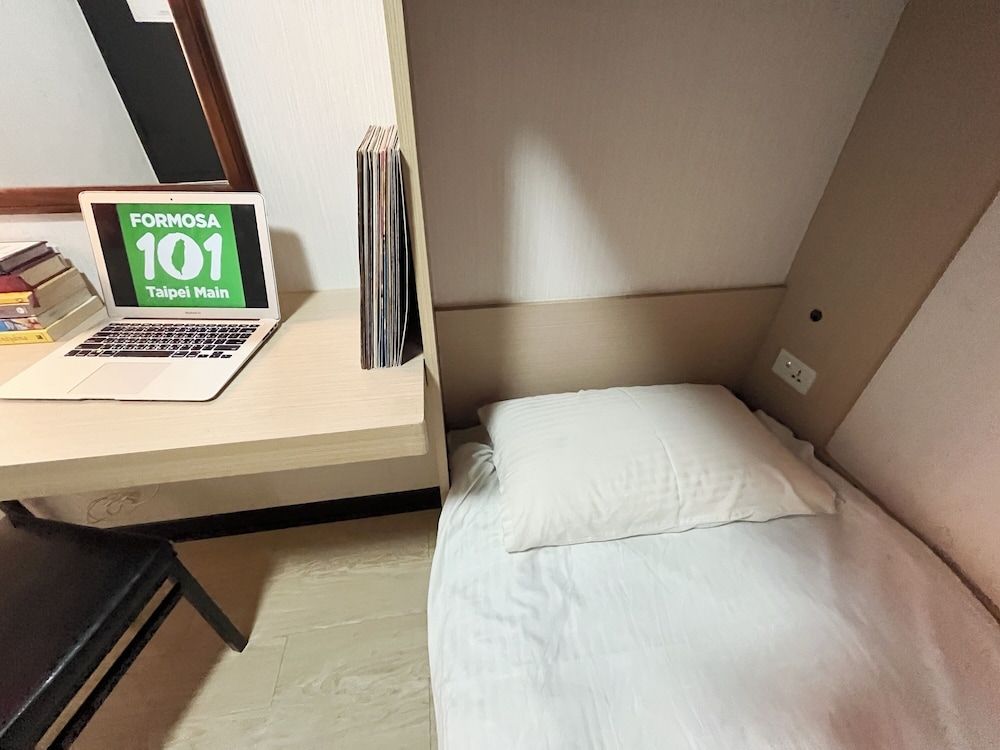 Formosa101 Taipei Main Branch Basic Double or Twin Room, Shared Bathroom 3
