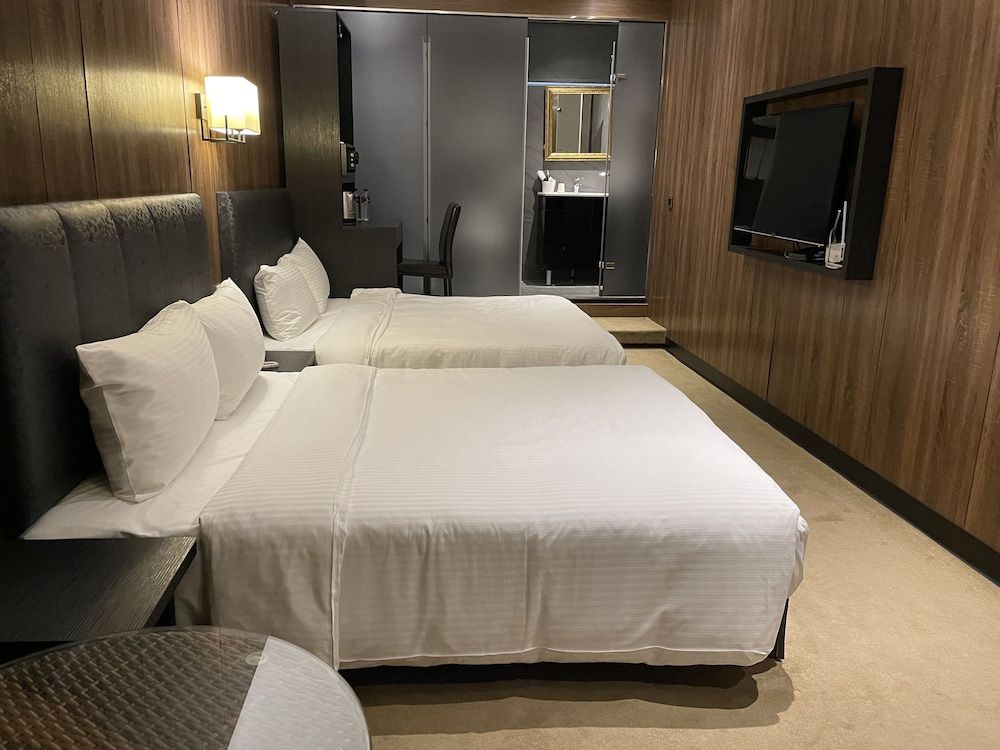 Water meworld Family Room 5