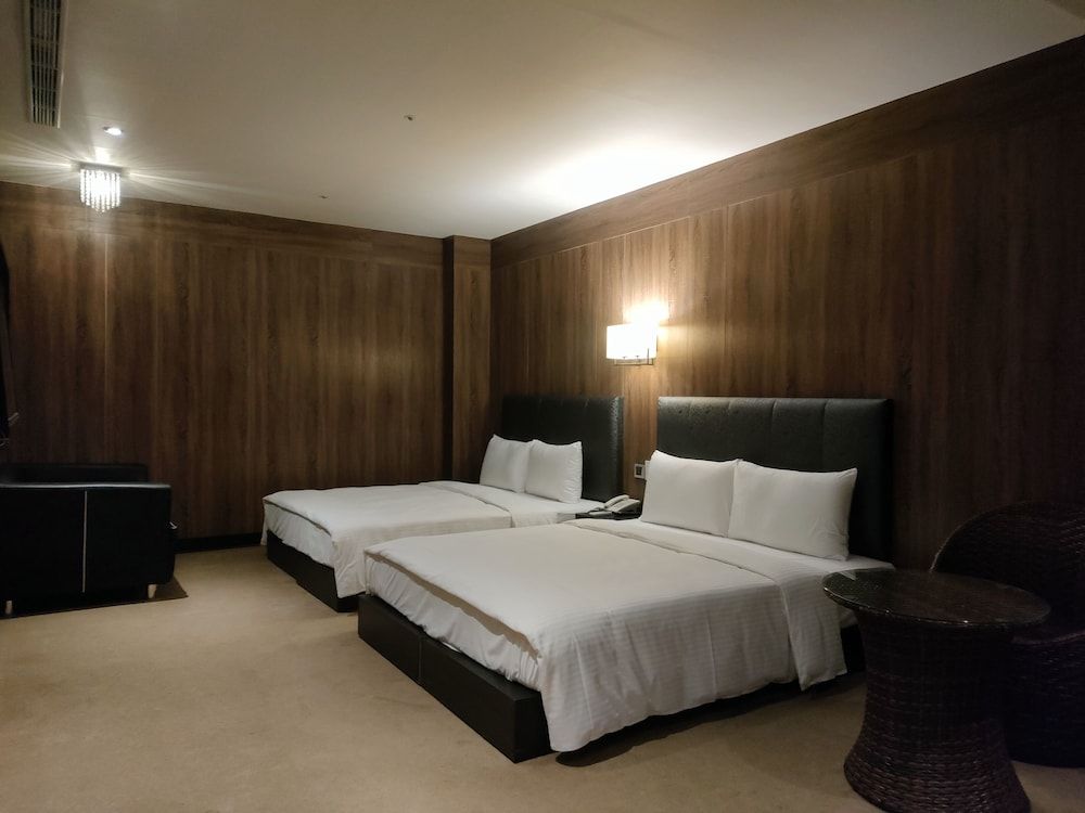 Water meworld Family Room 3