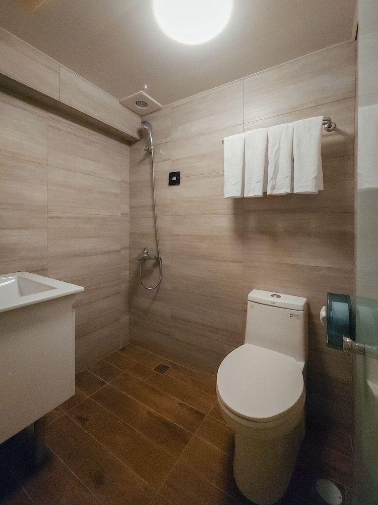 Taipei Inn Economy Double Room, 1 Double Bed, No Windows 5